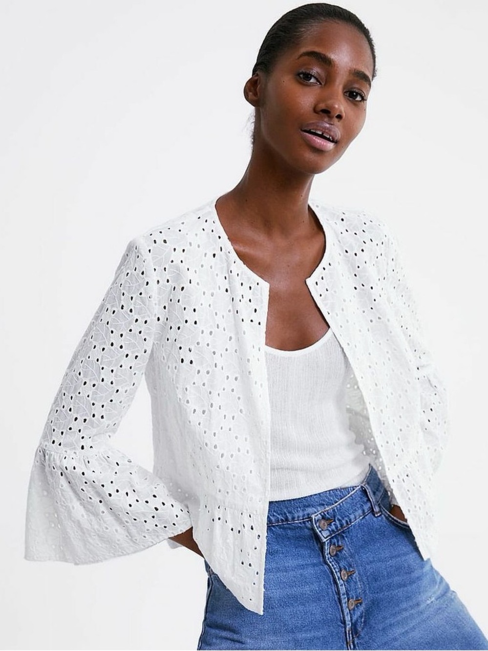 Zara white cotton embroidered eyelet jacket. Size XS.
